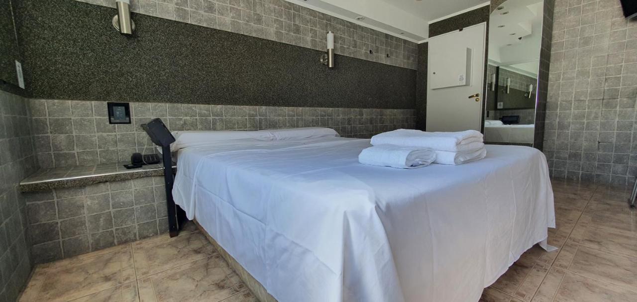 Hotel Venus บัวโนสไอเรส ภายนอก รูปภาพ
